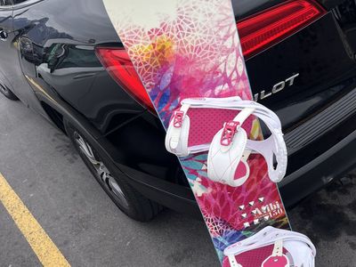 150 Cm Female Snowboard With Burton Bindings