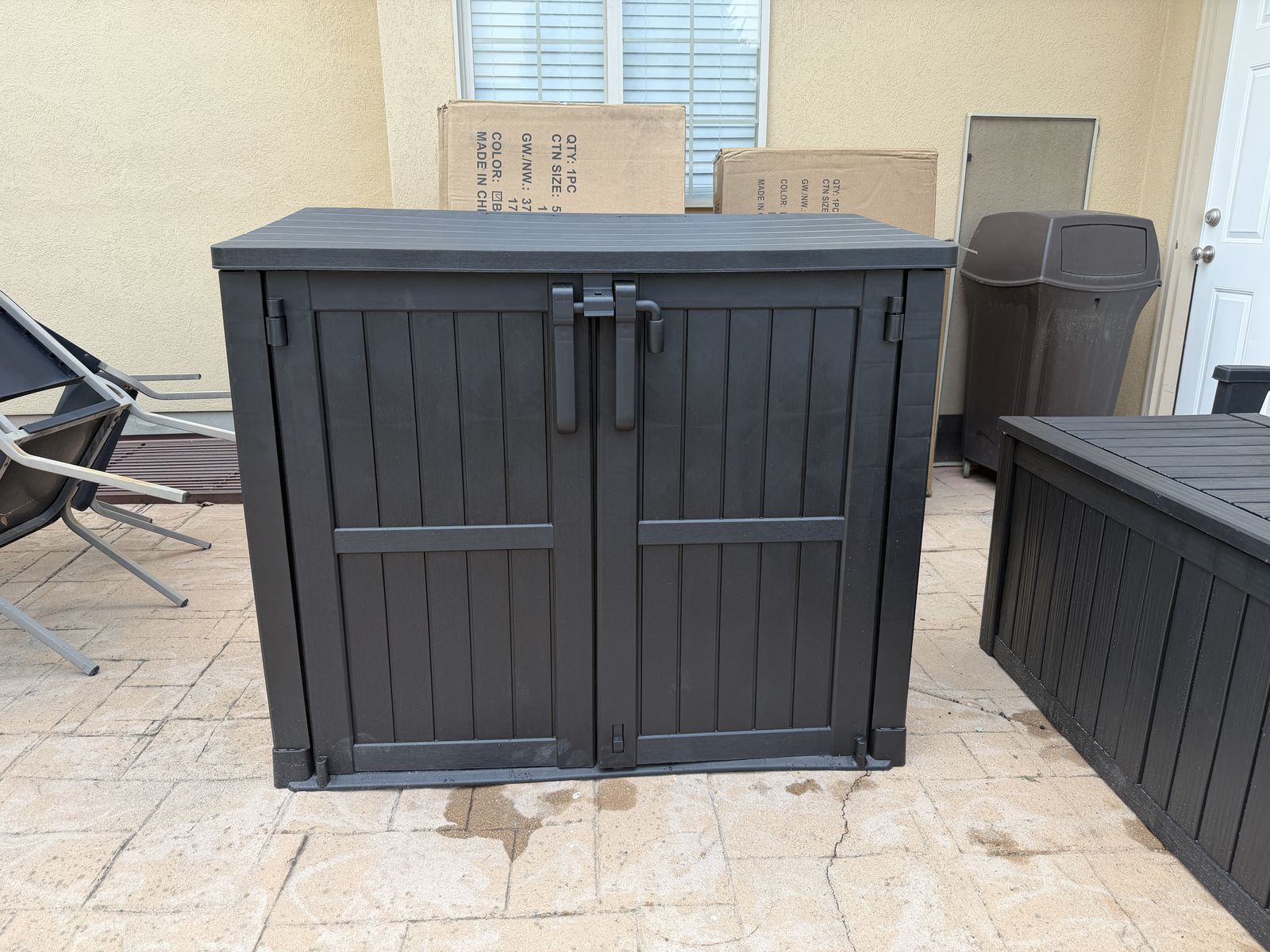 Brand new outdoor storage 50.5x28.5x43