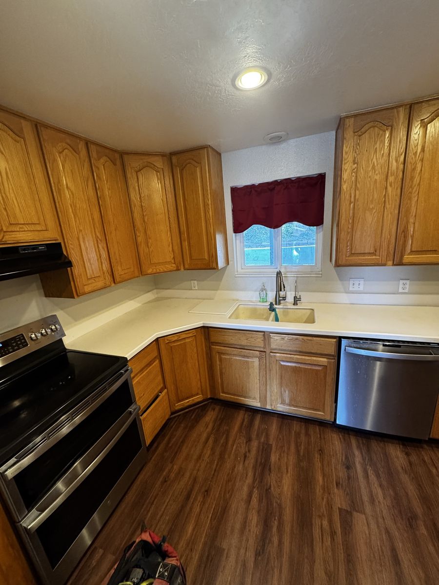 Full Set Of Kitchen Cabinets