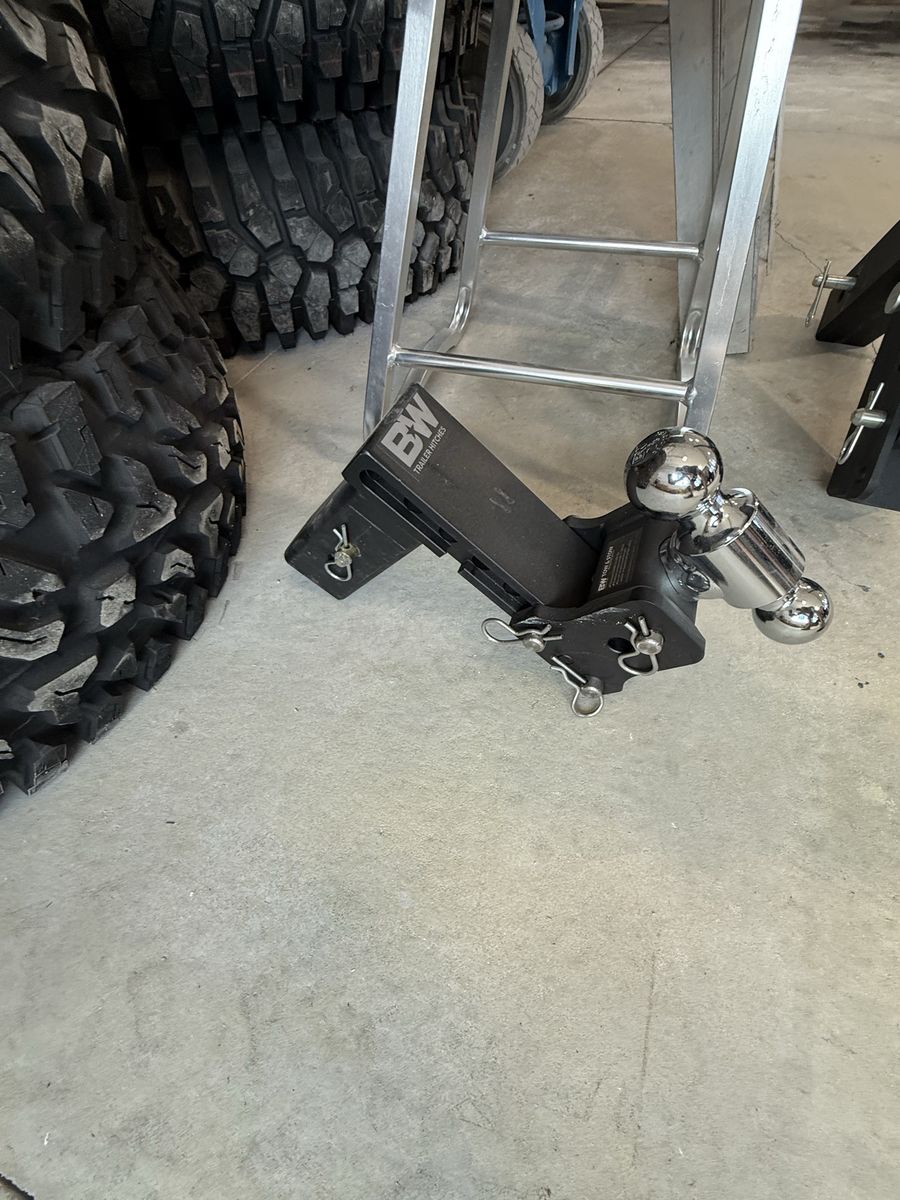 Brand New B&W Drop Hitch