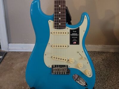 Fender 70th Annv Stratocaster American Pro 2