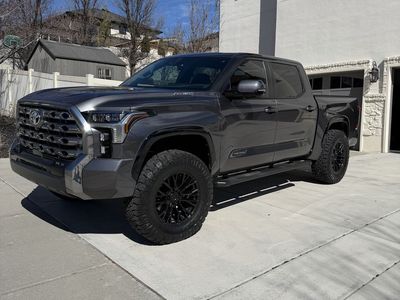 2025 Toyota Tundra Platinum HV