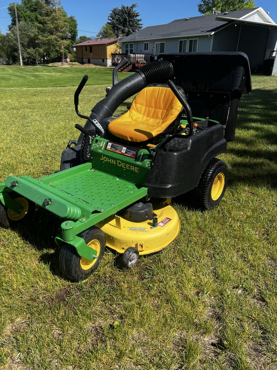 John Deere Zero Turn Mower