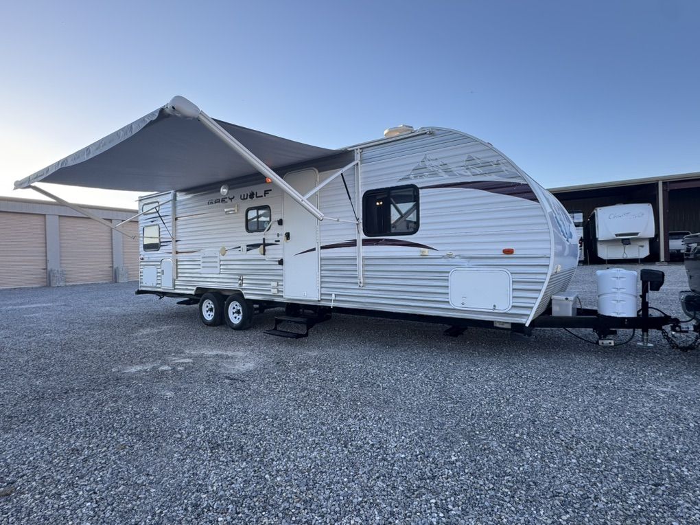 Clean 2013 Forest River Grey Wolf bunkhouse