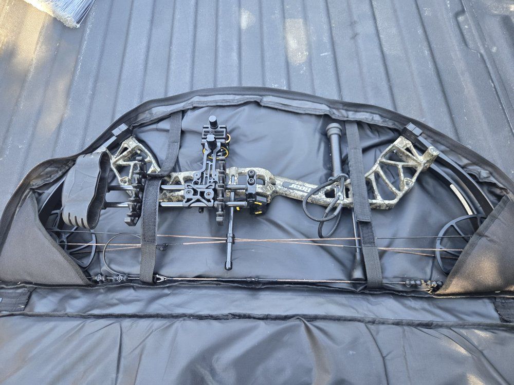 Bear Legit Bow and Case.