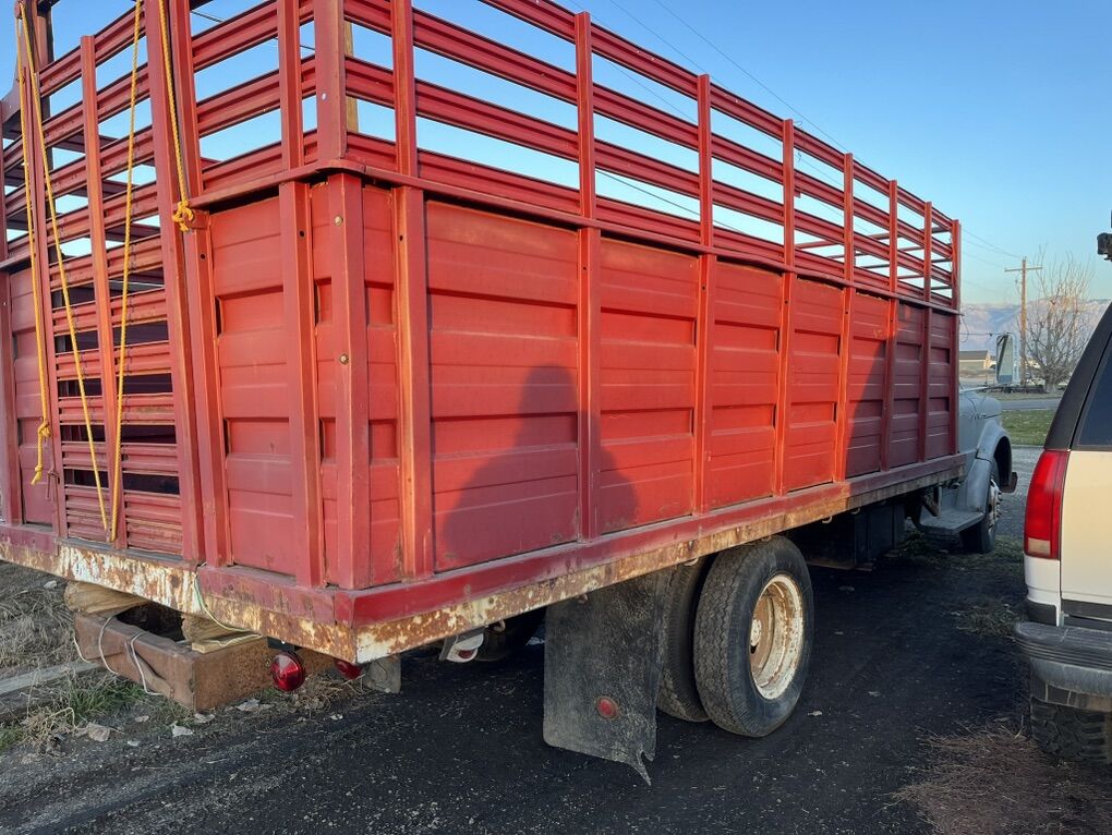 Truck Stake Beds And Dump Bed And Chassis