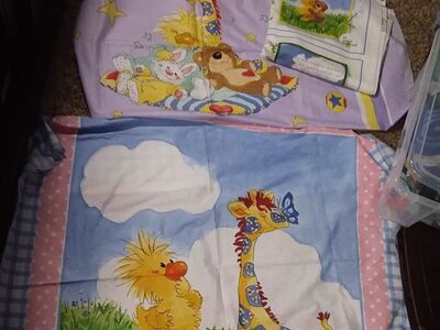SUZY'S ZOO. 2 QUILT TOPS AND A BOOK TO SEW.