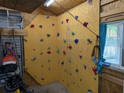 Climbing wall
