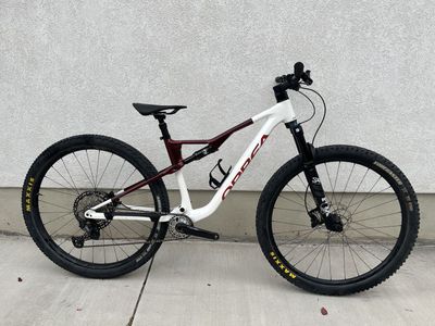 2023 Orbea Oiz H10 XC Race MTB 29er Medium Shimano XT Fox