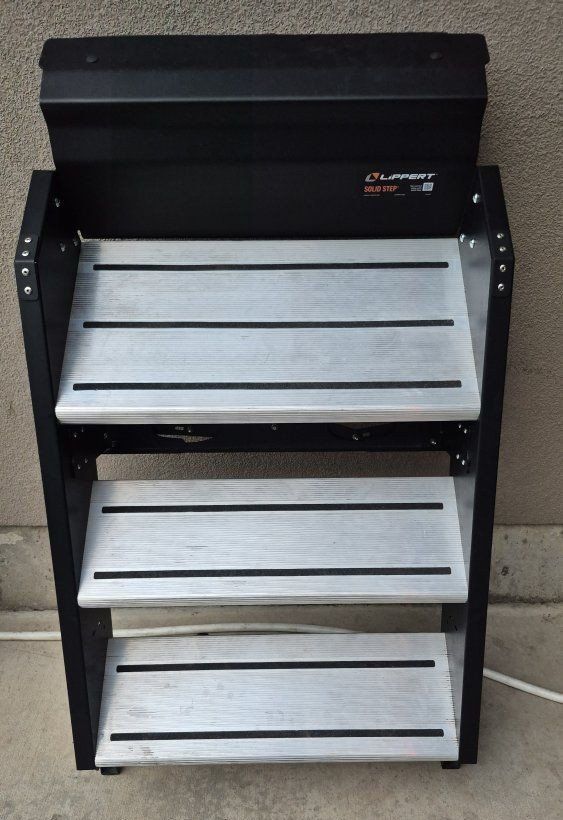 LCI Solid Triple RV Step