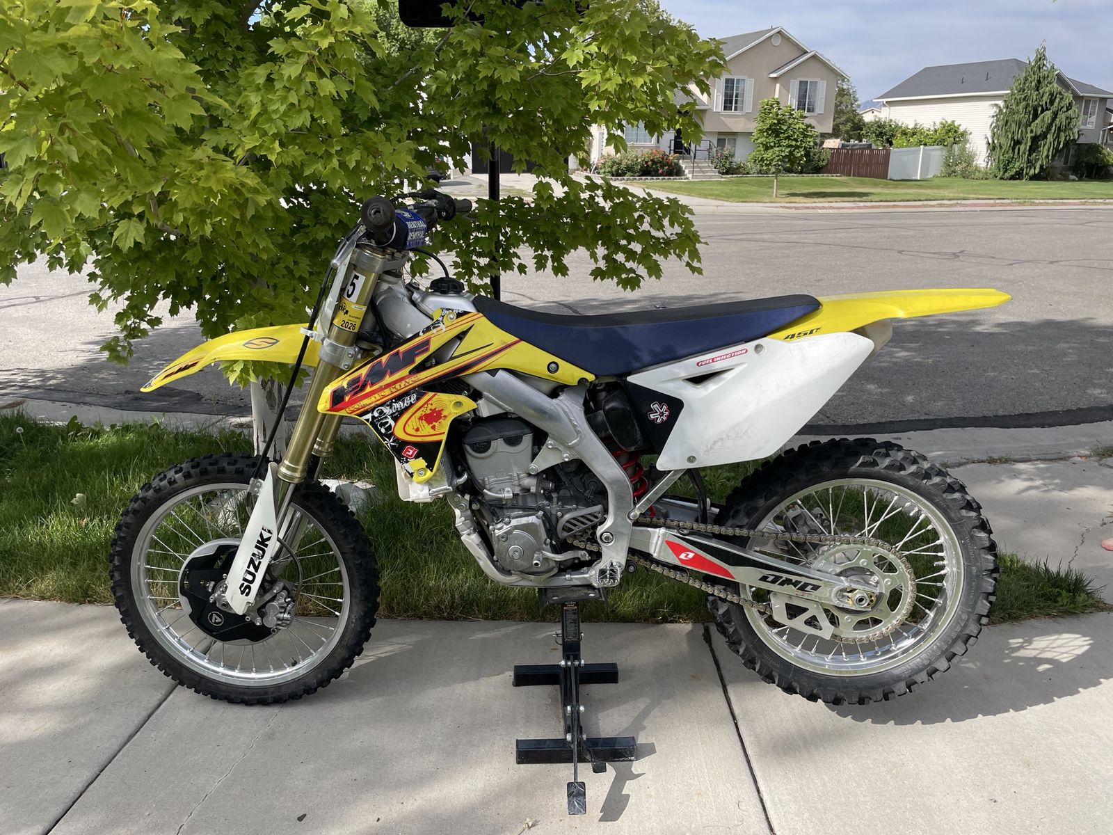 2008 Suzuki RMZ450 dirt bike super clean low hours