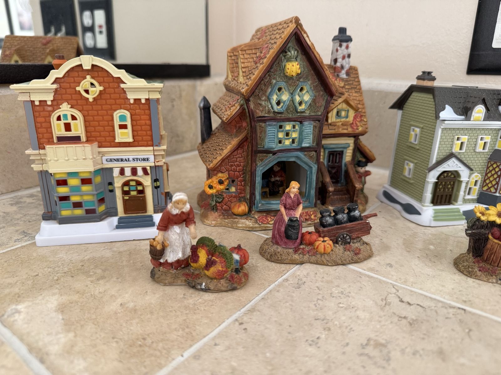 Main image 3