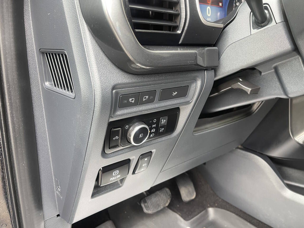 Main image 6