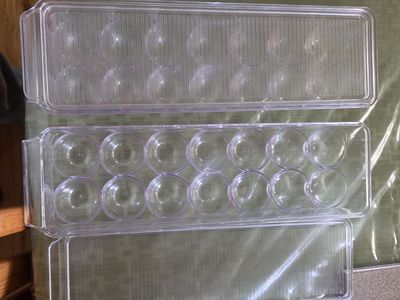 2 Stackable Egg Trays