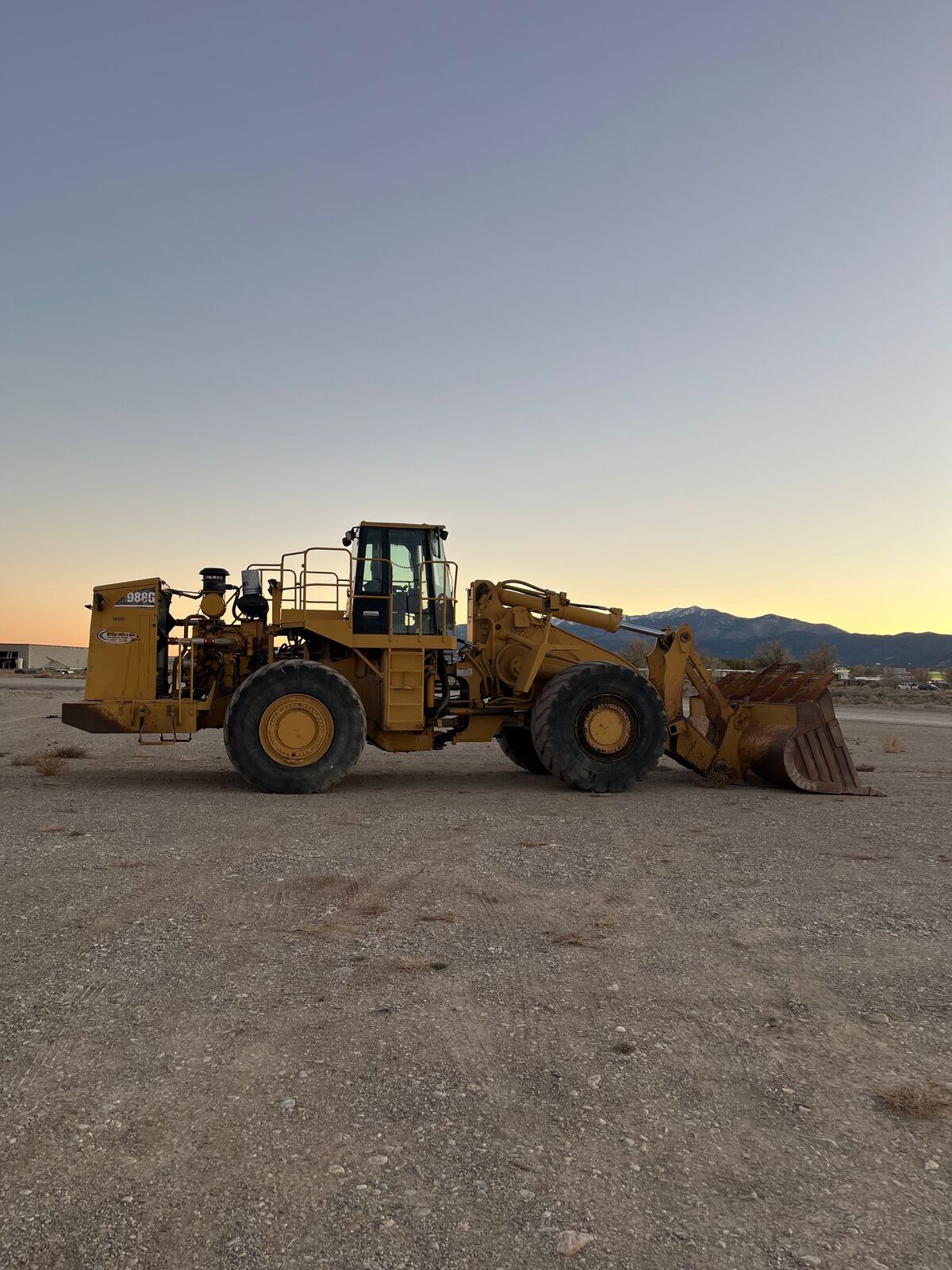 2001 CATERPILLAR 988G WHEEL LOADER ** Located in Tooele