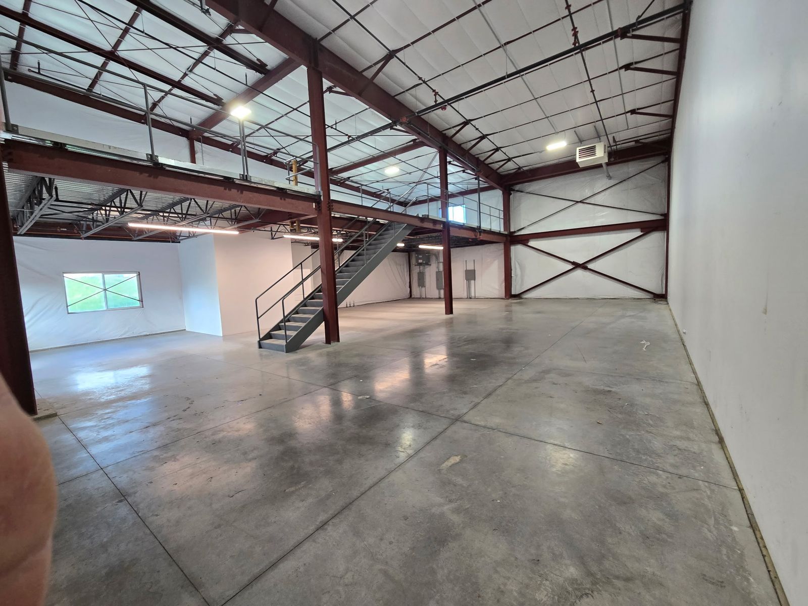 Commercial/Light Industrial-Flex Space for Rent