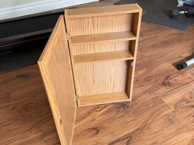Oak Finish Mirrored Bathroom Medicine Cabinet