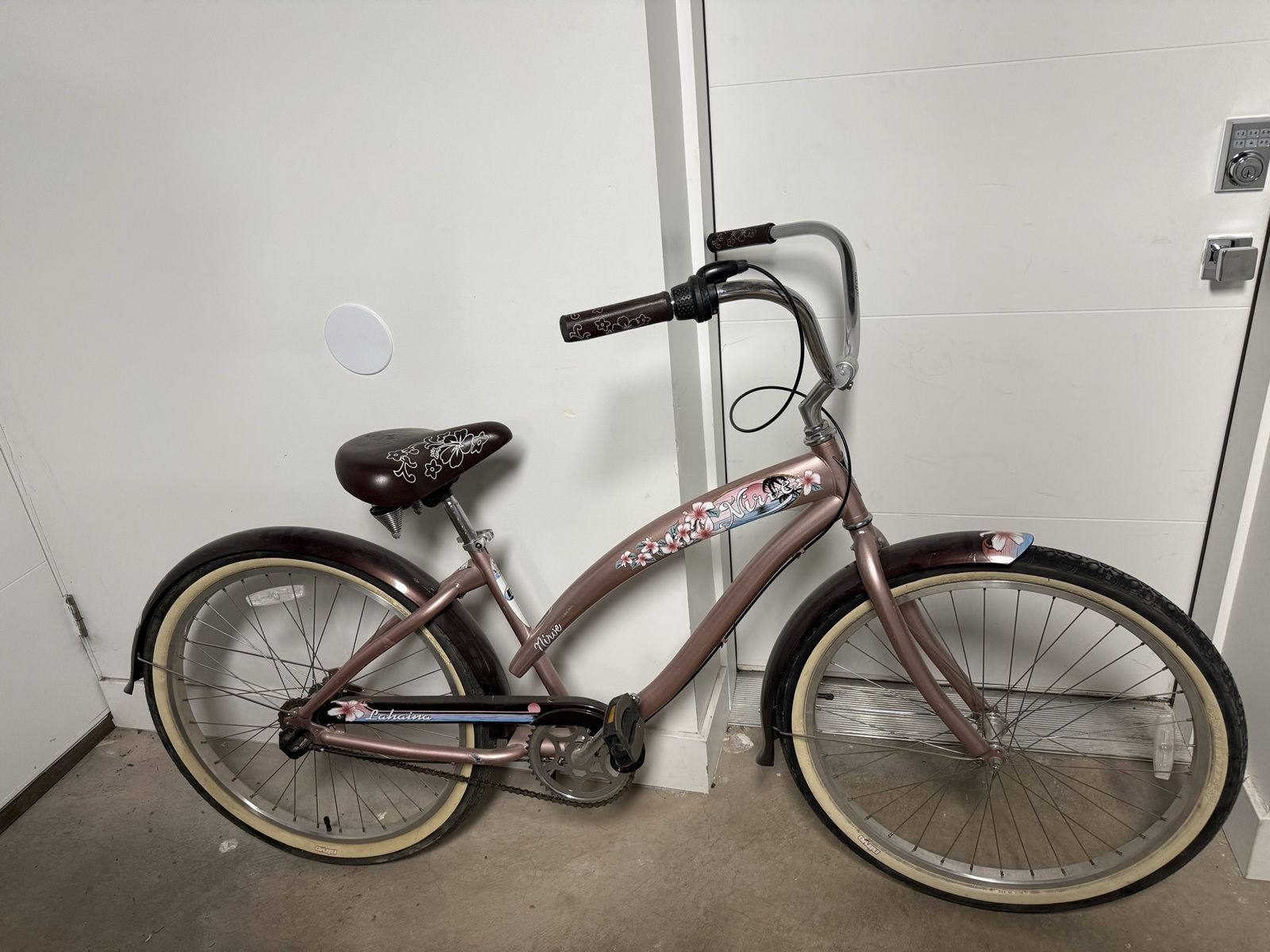 26” Nirve beach cruiser bike