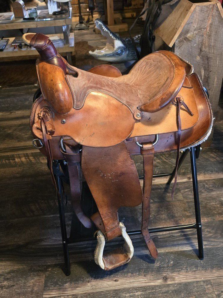 Western Roping/trail Saddle 15" seat