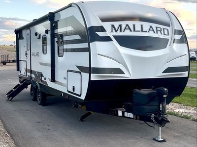 2023 Heartland Mallard IDM251BH Travel Trailer – Solar, Bunkhouse, Fully Equipped, LIKE NEW