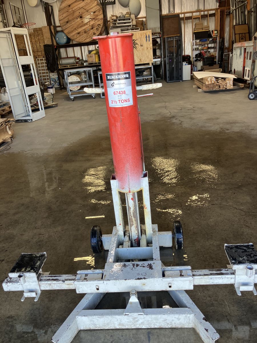 BLACKHAWK 67438 Air powered Floor Jack