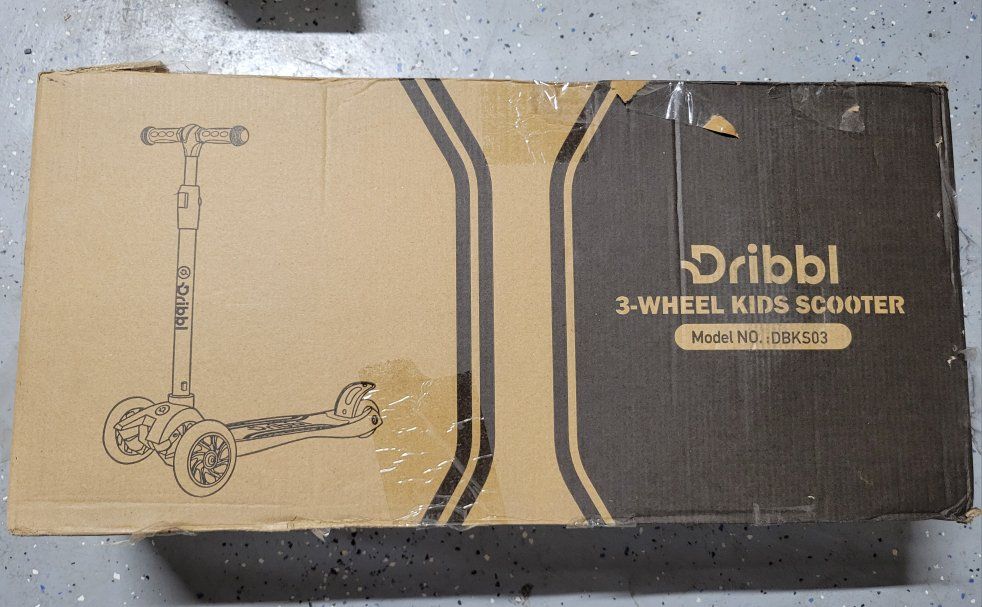 NIB- Blue- light up Dribbl 3 wheel scooter