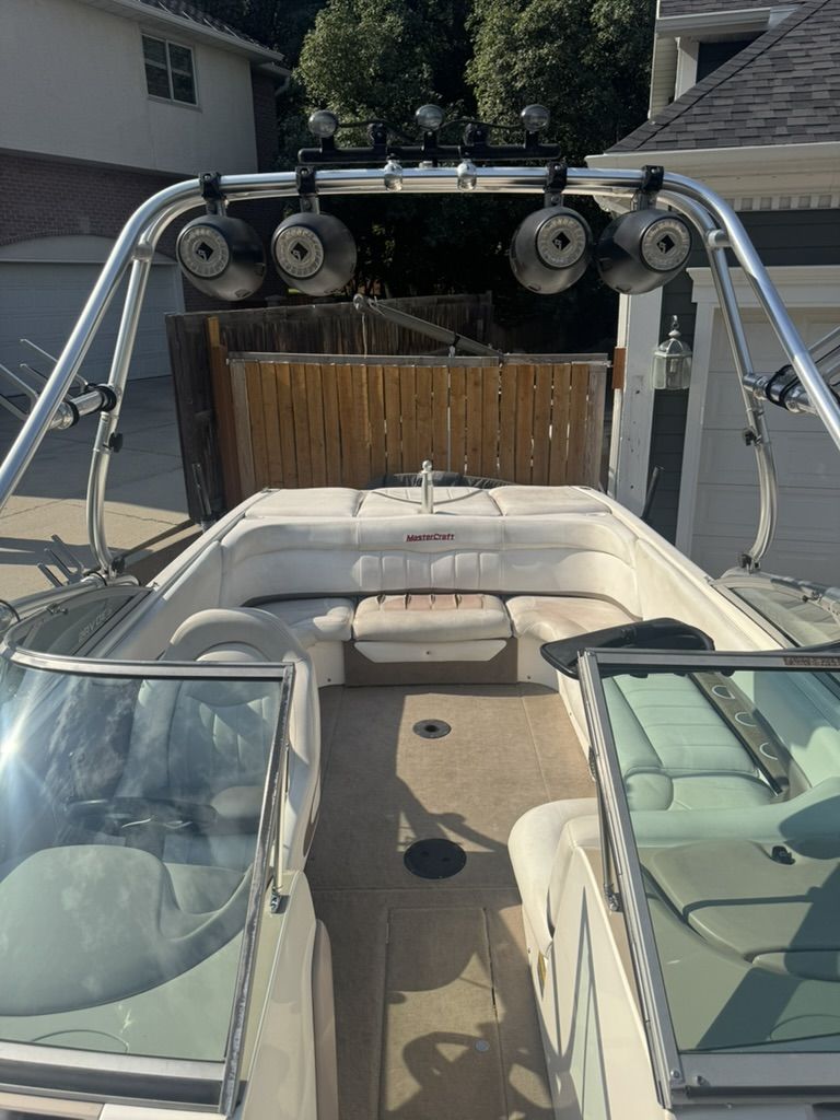 Main image 9