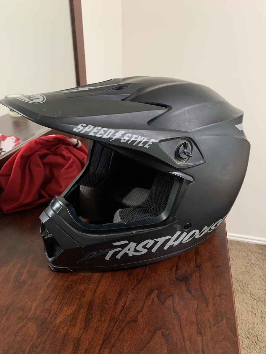 Bell Fasthouse MX9 Mips Helmet