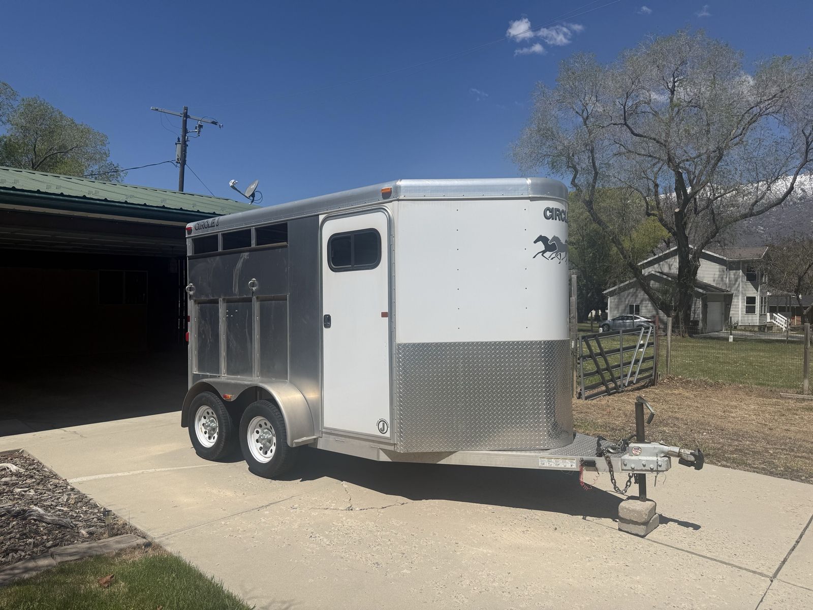 Circle J Aluminum 2 Horse Trailer