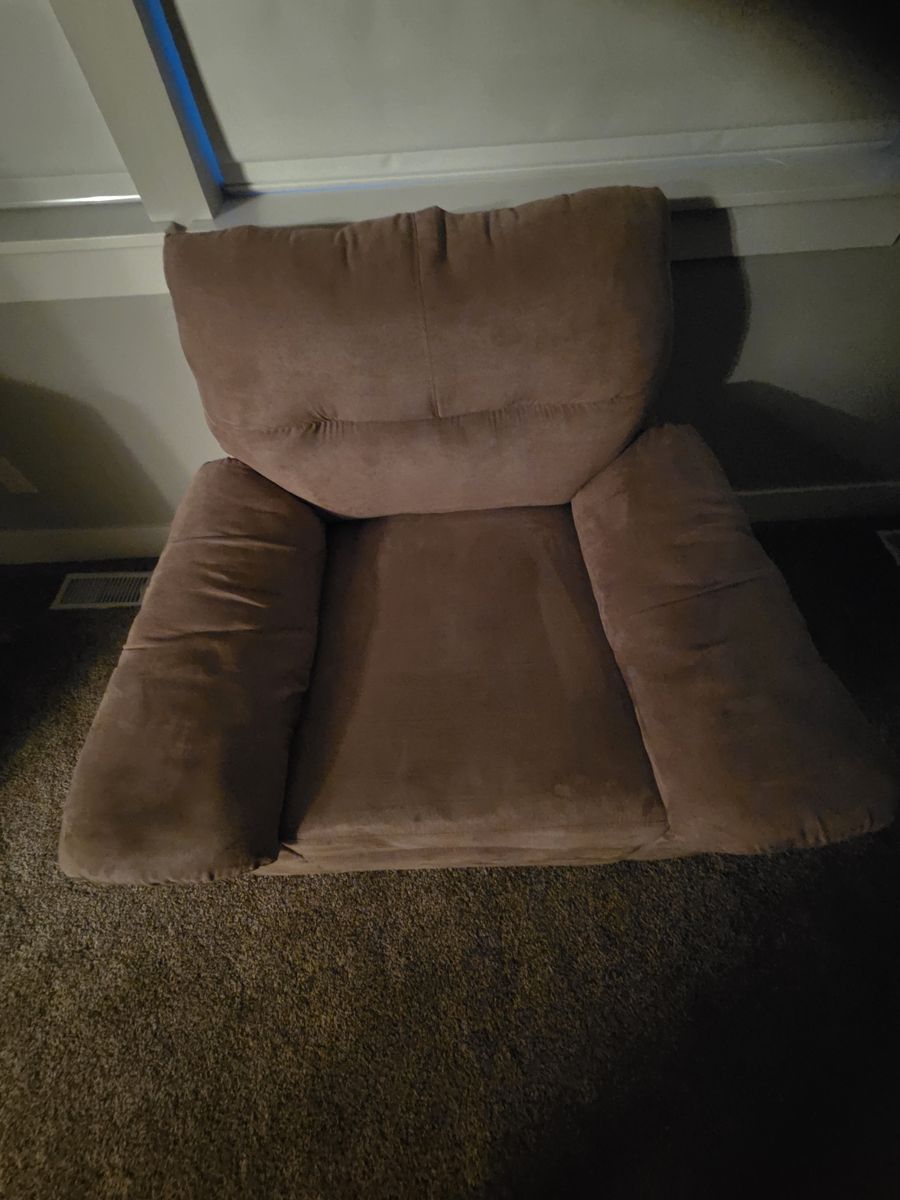 Main image 4