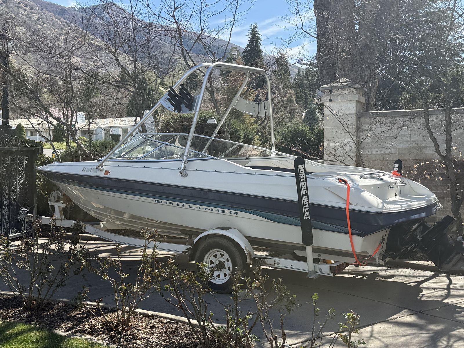 Bayliner 2050 Capri Ss boat