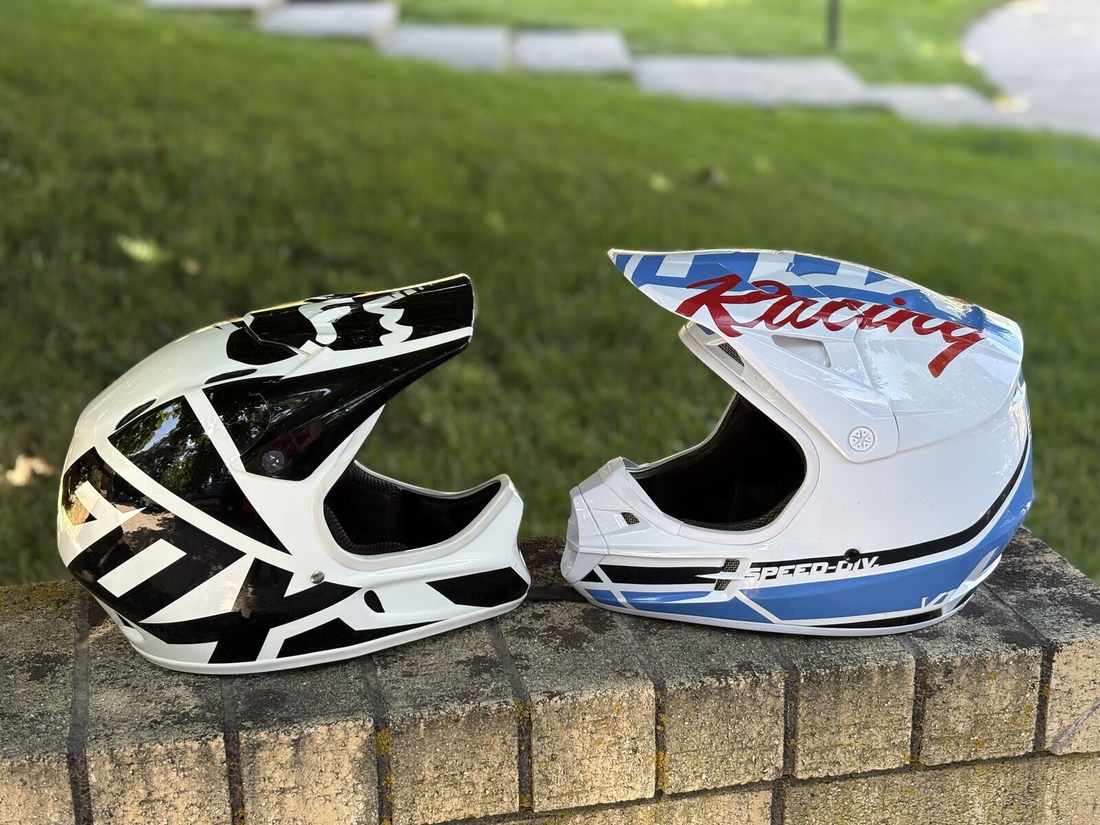 Like new, Fox Racing Mtn bike full face helmet.  Medium size