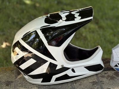 Like new, Fox Racing Mtn bike full face helmet. Medium size
