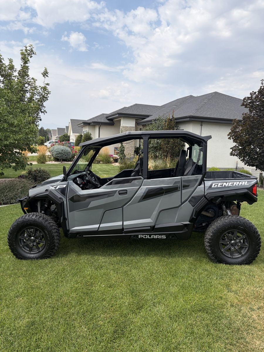 Polaris General XP4 1000 Ultimate 