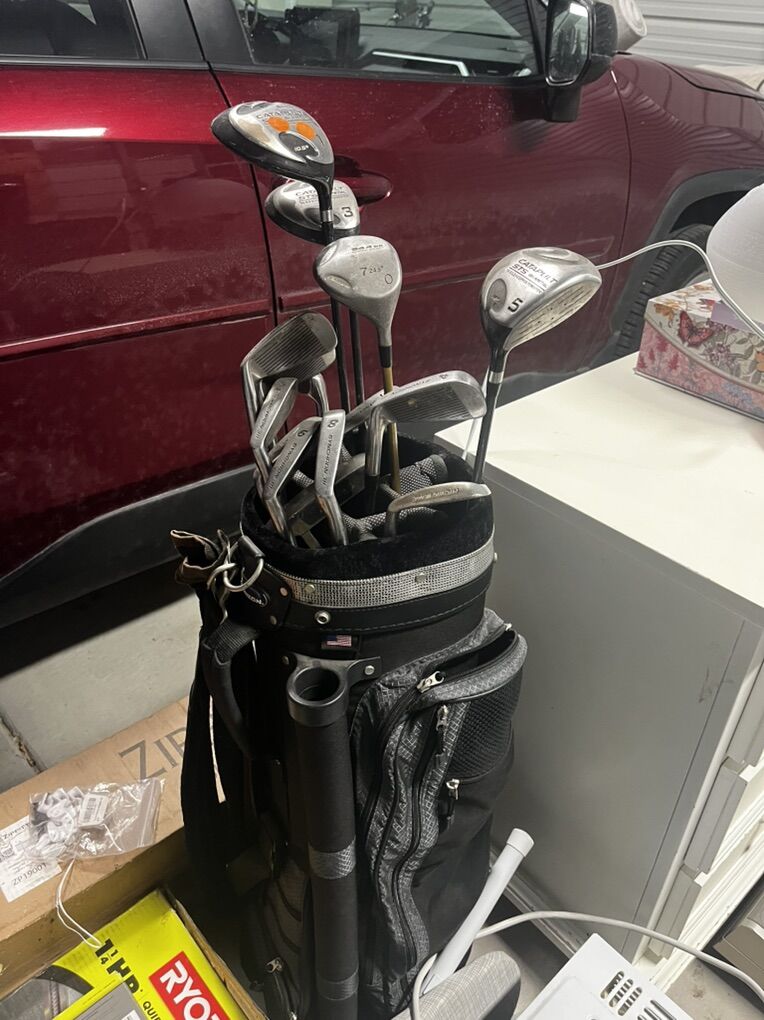 Golf Clubs- Full Set w/ Bag