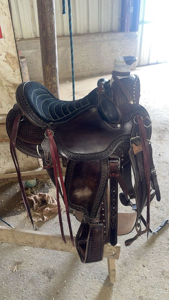 Saddle