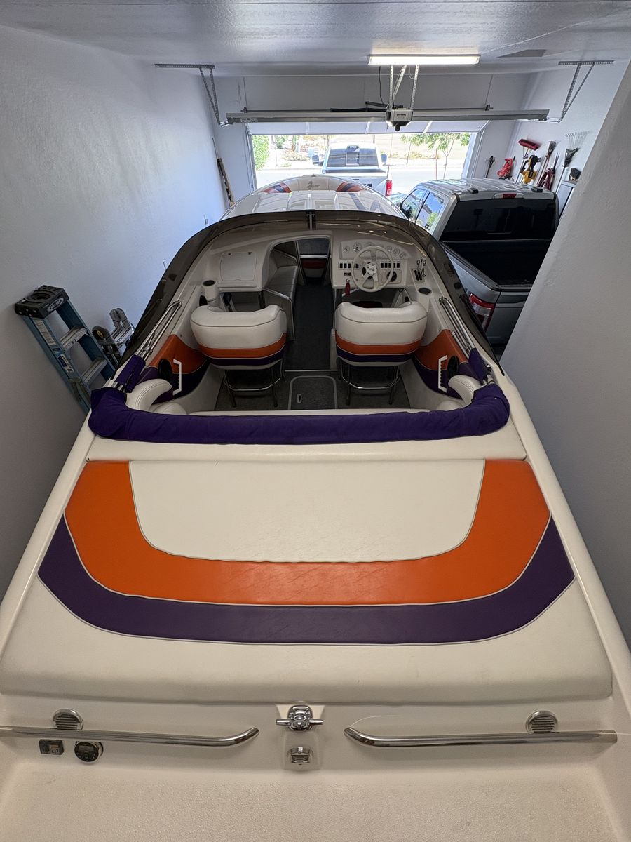 Main image 6