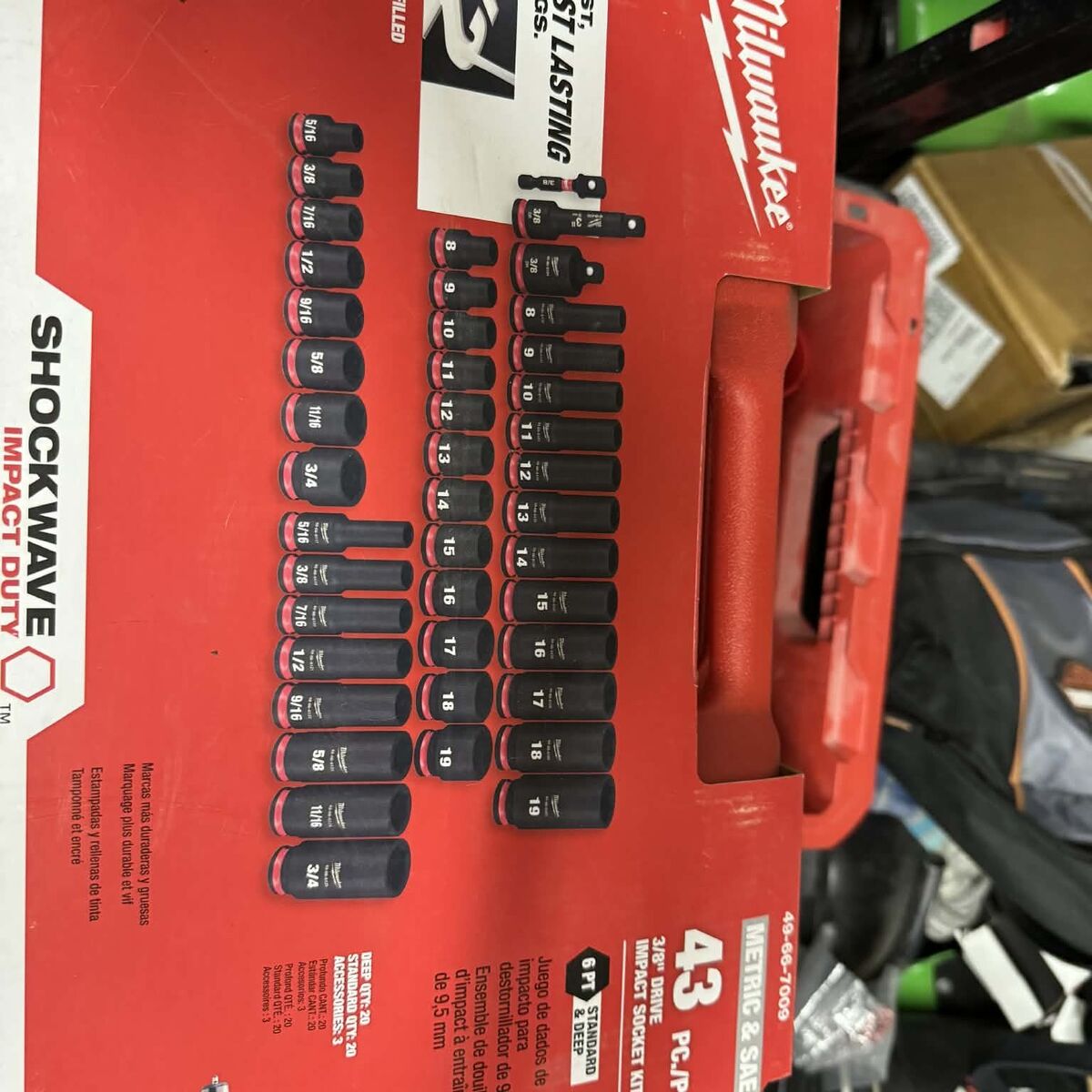 Milwaulkee 3/8" SAE/Metric 6 pt 43 pc Socket Set