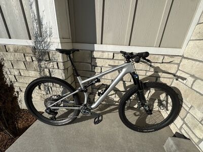 2025 Specialized Epic EVO Expert $4900