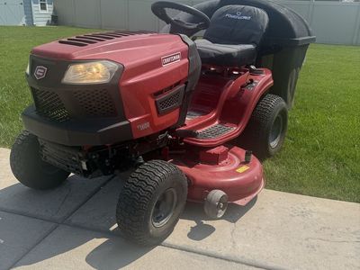 Craftsman T1600 Riding Lawnmower w/ Bagger system