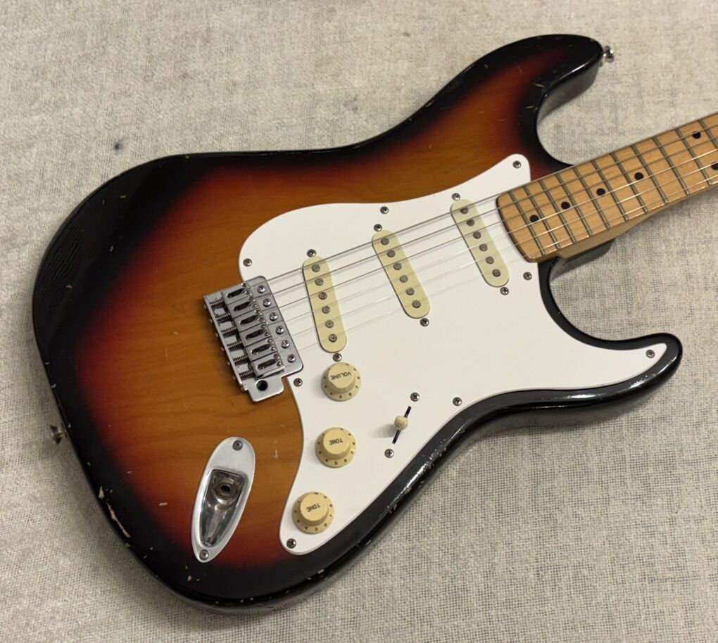Vintage Harmony Strat