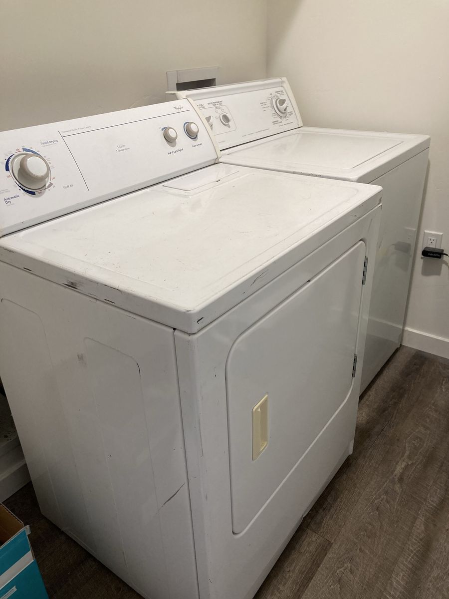 Washer & Dryer Set – Works Well