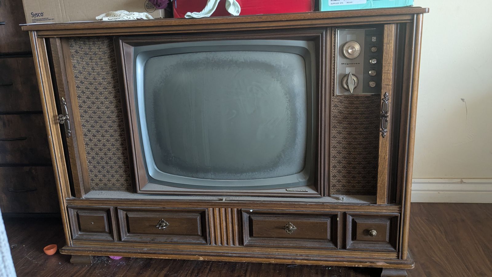 Vintage Wooden Magnovox TV