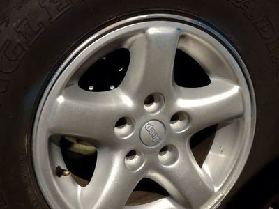 Jeep Rim/ Wrangler tire
