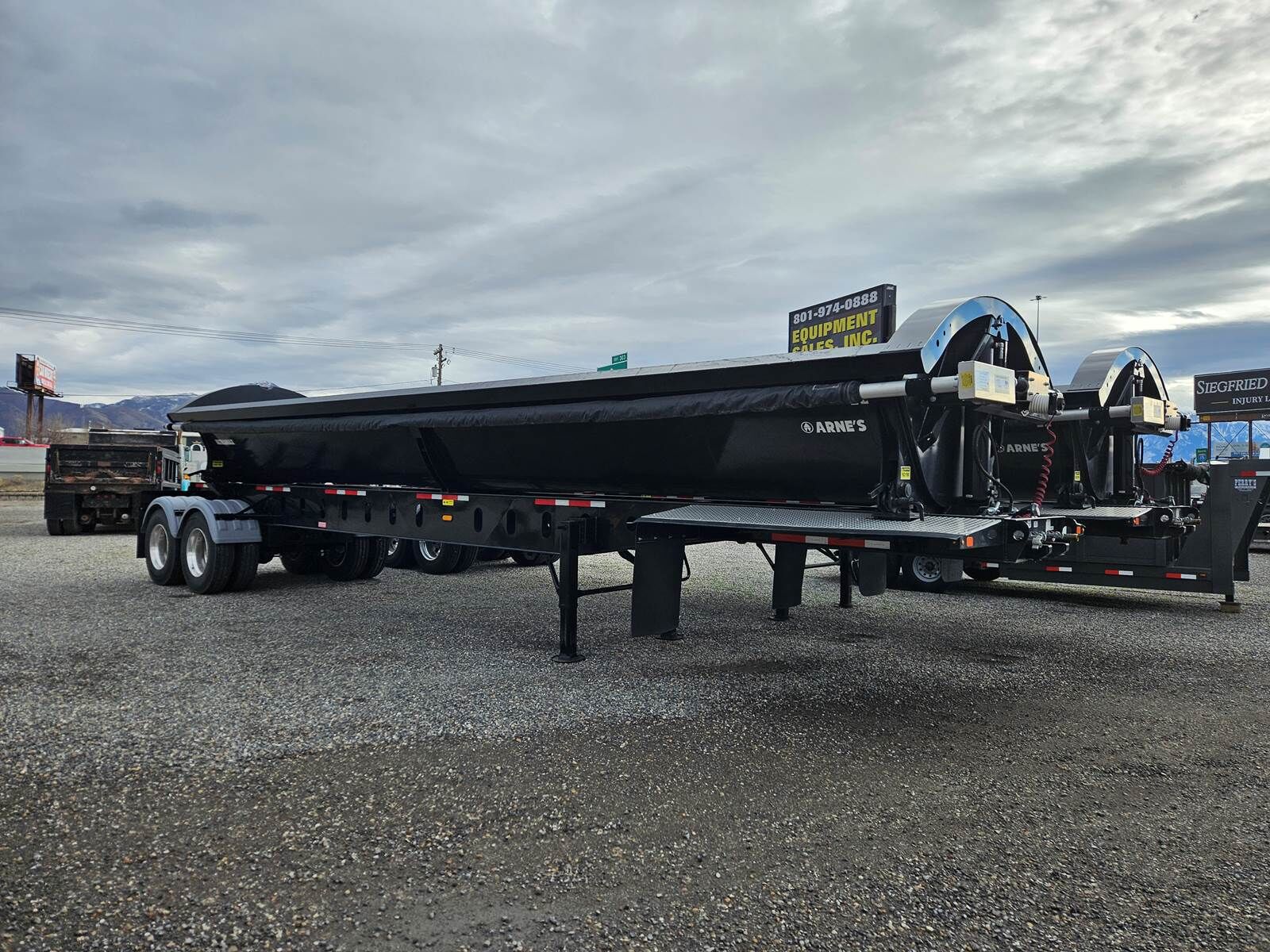 2024 Arnes Tandem Side Dump Side Dump Trailer