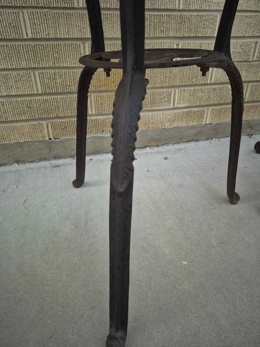 Main image 4