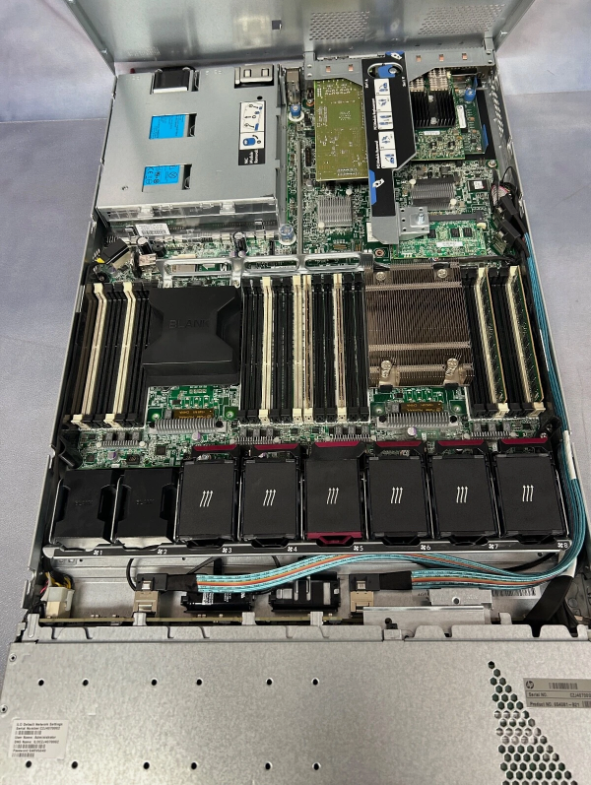 HP ProLiant DL360p Gen8 G8 4LFF 2x 8 CORE E5-2650V2 2.6GHz 128GB RAM 3x 3TB SAS