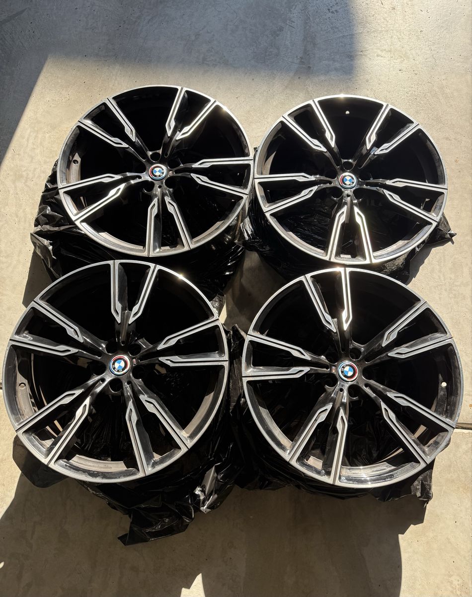 BMW 22" 747M Wheels