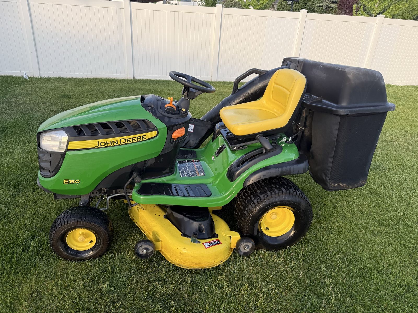 John Deere E150 Riding Lawnmower w/ Bagger