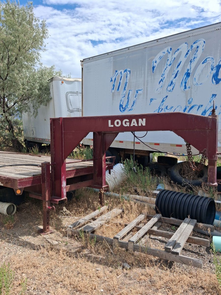 Logan Goose Neck Trailer